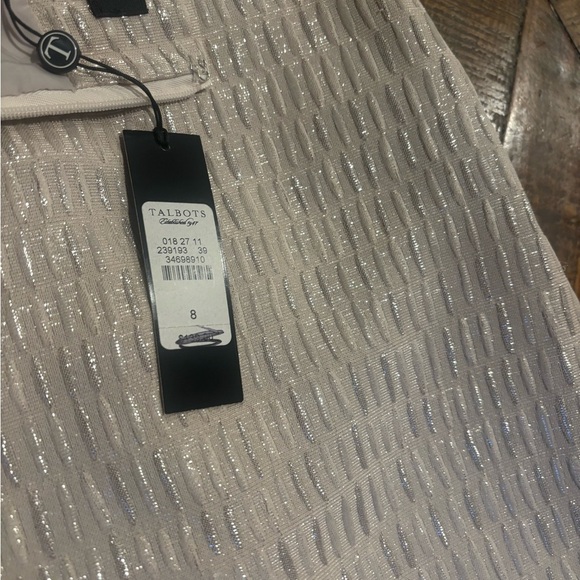 Talbots NWT Shimmering Beige Pencil Skirt in size 8 - Picture 12 of 16